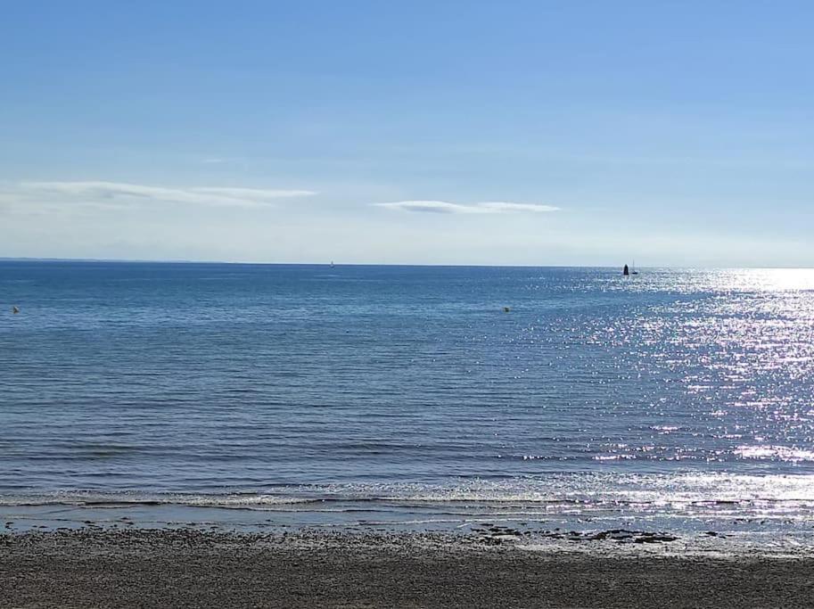 Studio Avec Vue Sur Mer A Granville. Plage A 3 Min エクステリア 写真